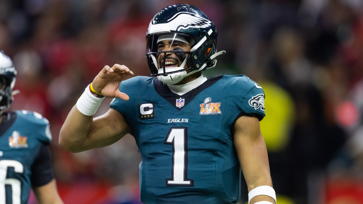 NFL Betting Promos & Sportsbooks 2025 article feature image