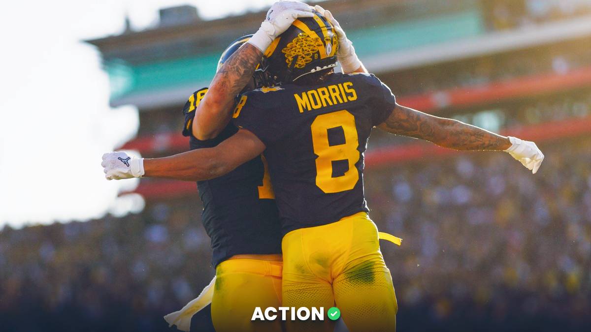 Expert College Football Model Picks for USC vs Michigan, Tennessee vs Oklahoma, More in Week 4 article feature image