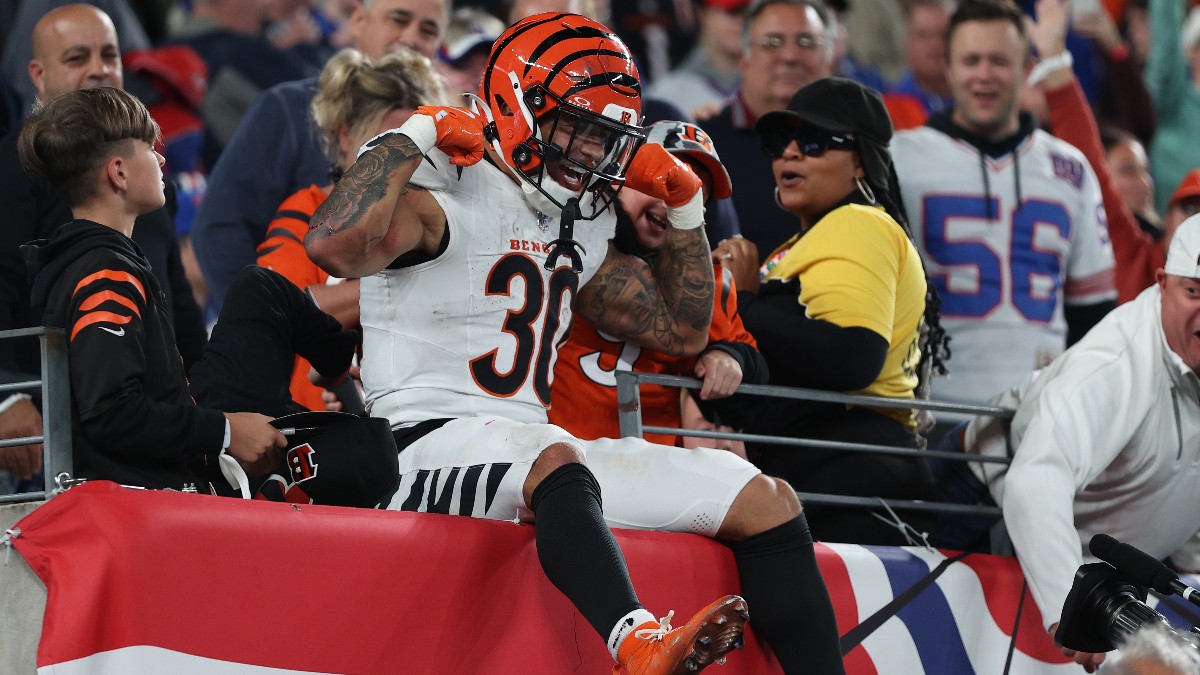 Bengals Cover in Bad Beat as Chase Brown Refuses to Slide article feature image