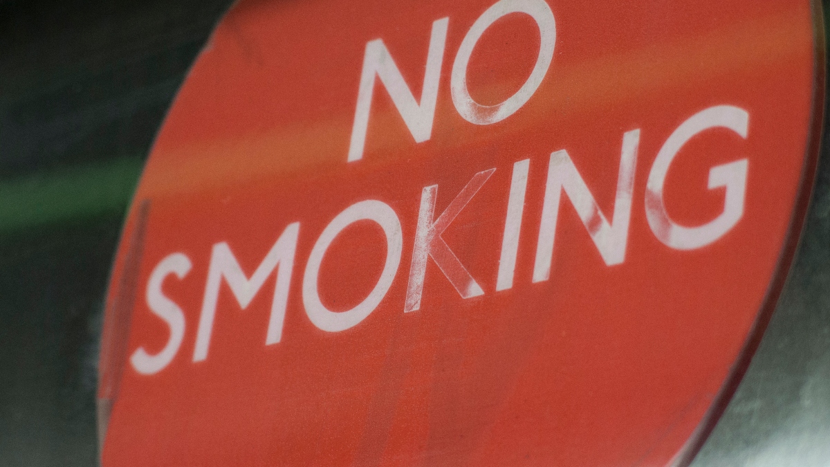 Casino Workers Seek Smoking Ban Image