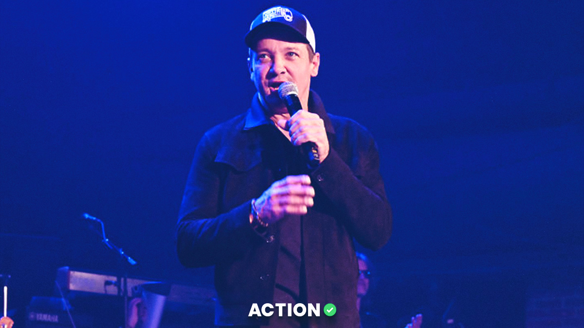 Actor Jeremy Renner Hosts Celebrity Poker Tournament to Benefit Kids in Need article feature image