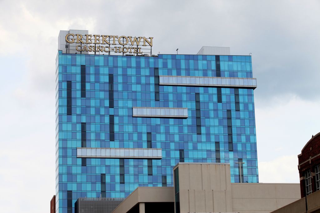 the hollywood casino app offers slots and live dealer games and integrates with greektown casino in detroit.