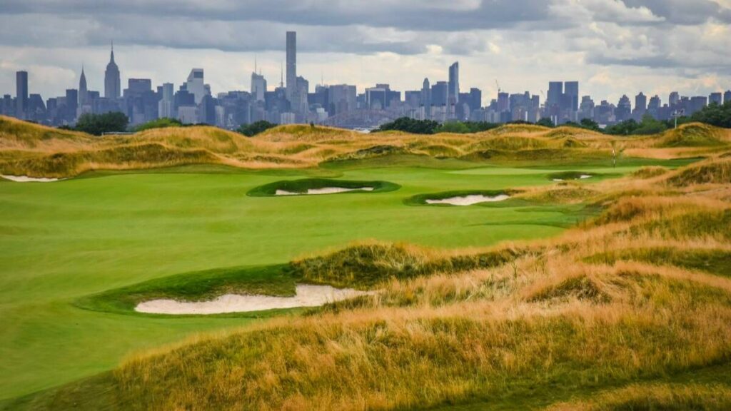 the battle for three new york city casino licenses includes a proposal from Ballys