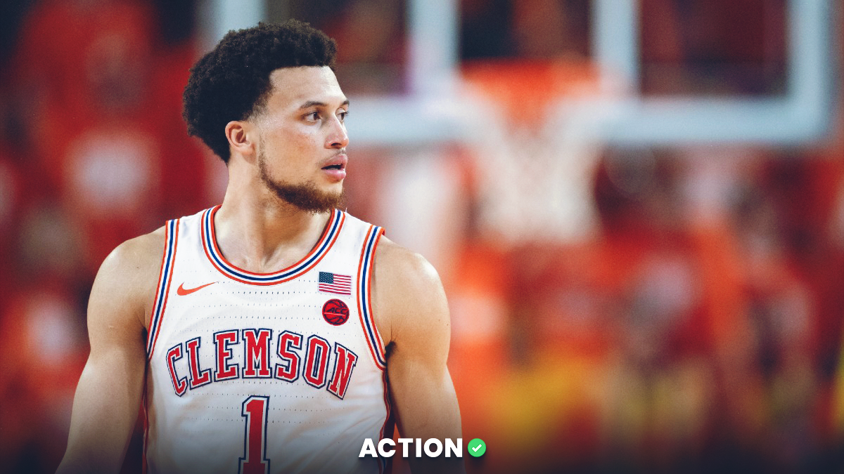 Clemson vs. Louisville: The ML Bet to Make article feature image