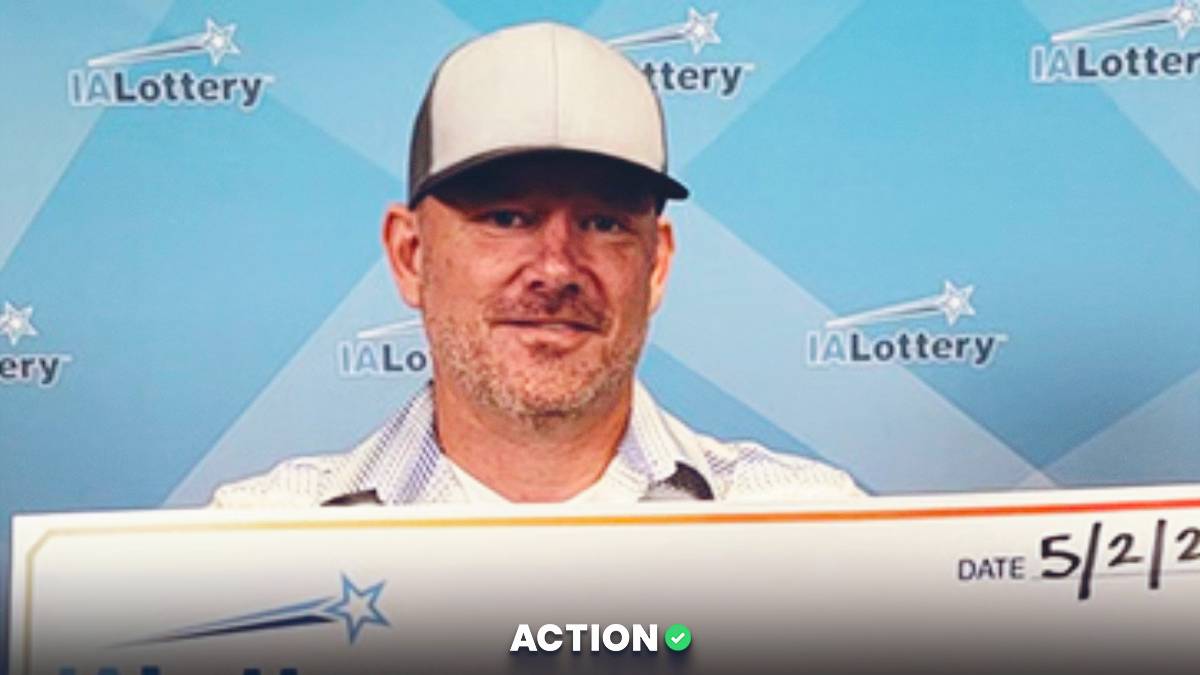 Man Hits a Progressive Jackpot on Way Home From Work
