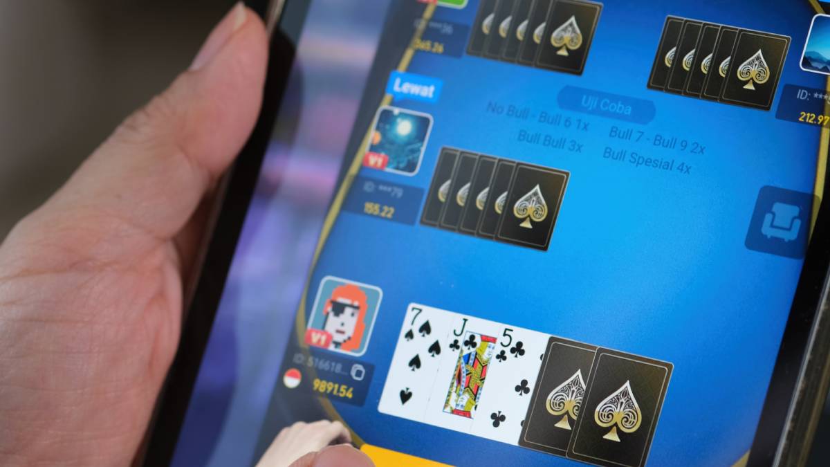 if a new ohio online casino bill passes people will be allowed to play poker and roulette on their smartphones and laptops.