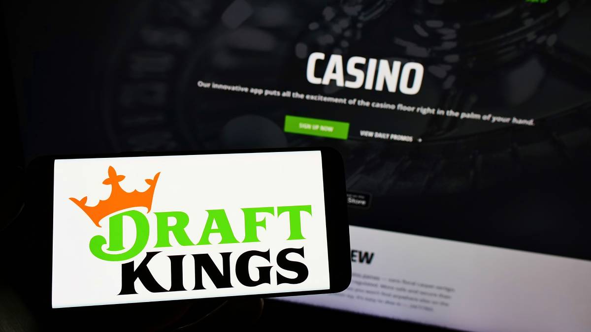 draftkings casino had a very strong month of revenue in april 2025