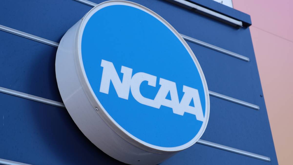 ncaa sports betting rules may be changed to allow athletes to bet on pro sports.