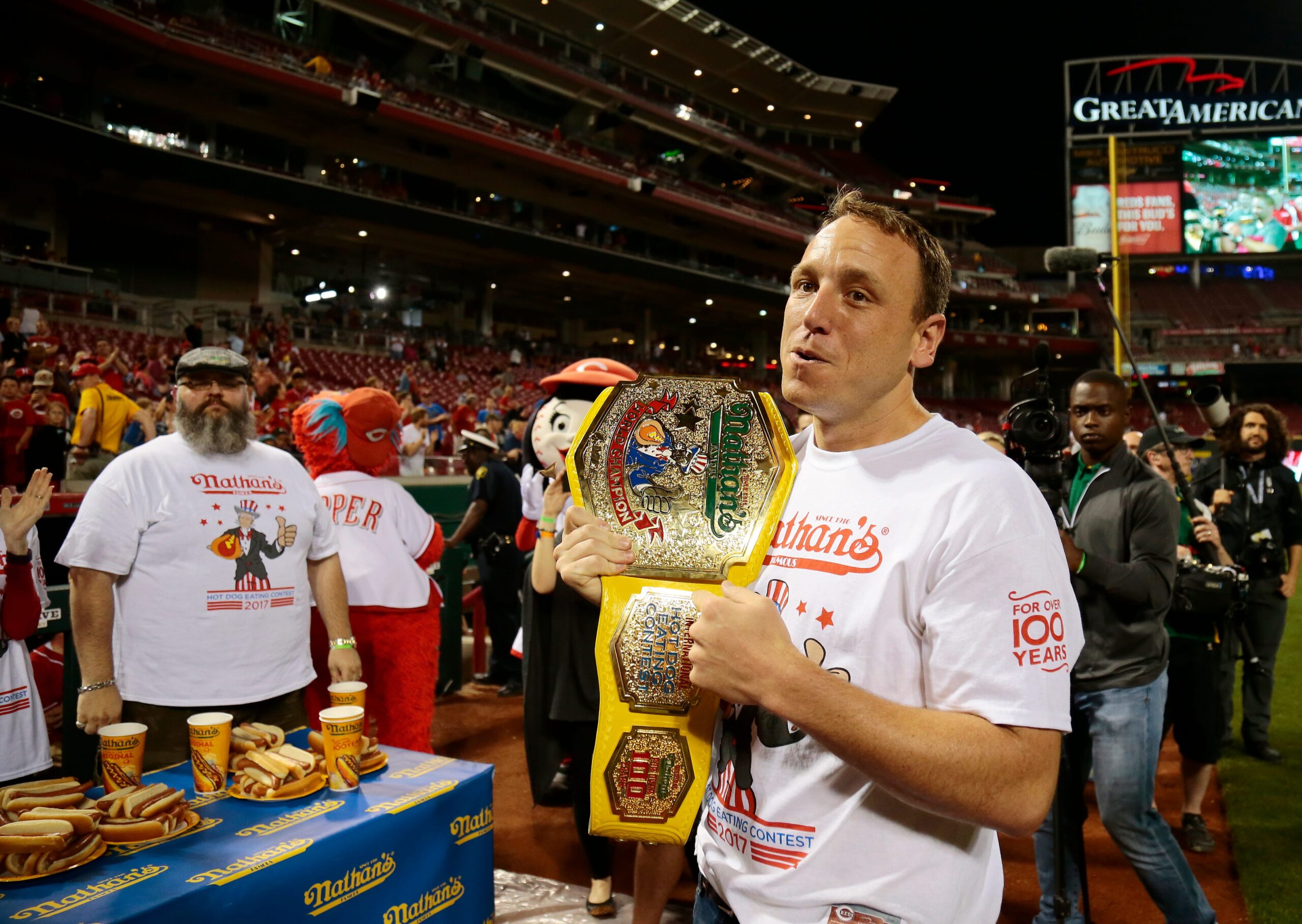 How To Bet On The 2025 Nathan’s Hot Dog Eating Contest With Joey Chestnut Return Image