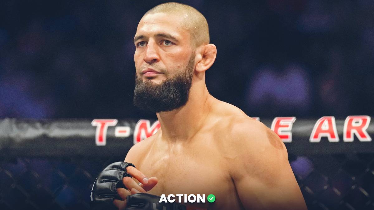 Khamzat Chimaev vs. Dricus Du Plessis Prediction, Pick, Odds for UFC 319 (Saturday, August 16)