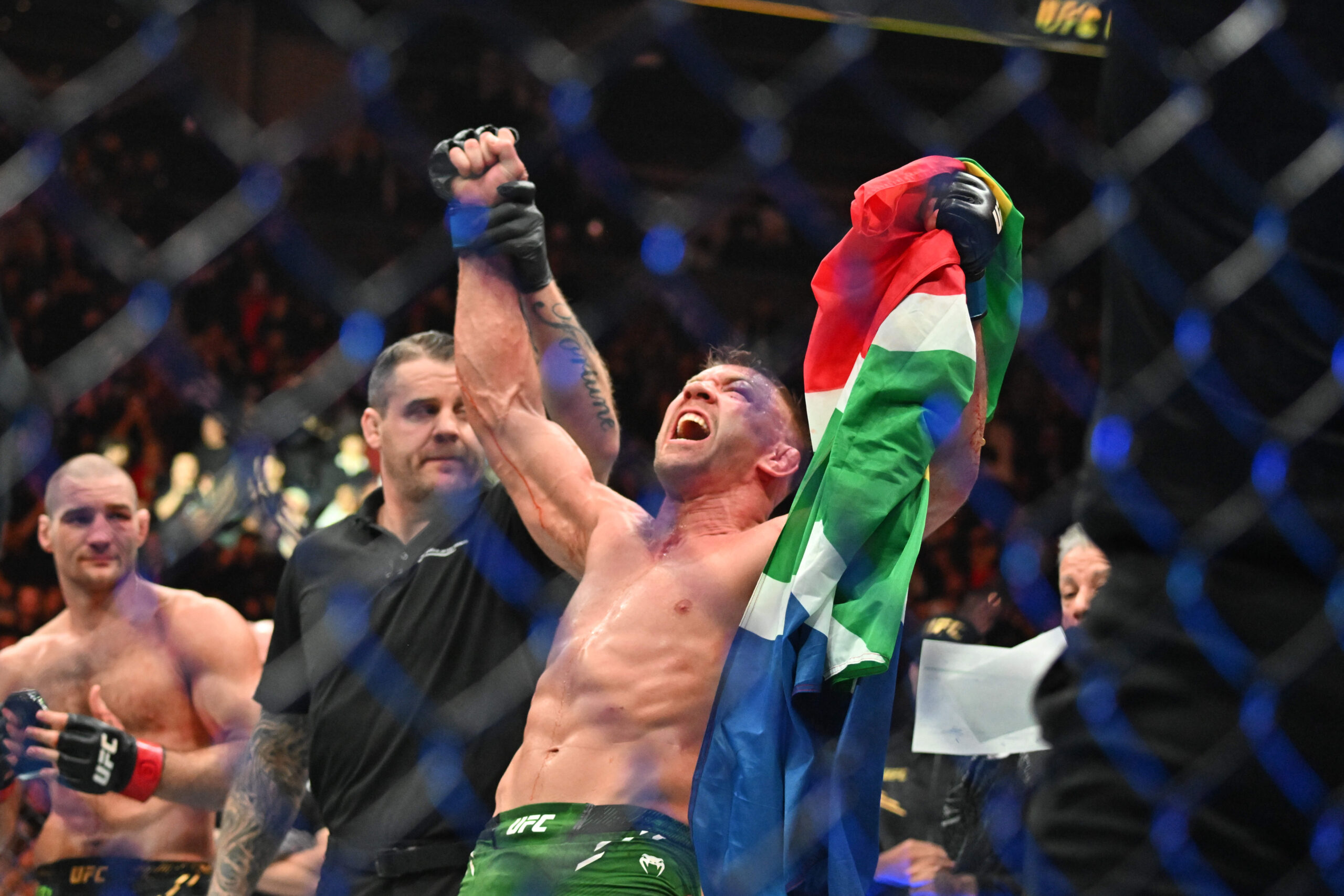 UFC 319 Betting Promos: Claim $3,500 in Bonus Value for Any Fight, Including Du Plessis vs Chimaev article feature image