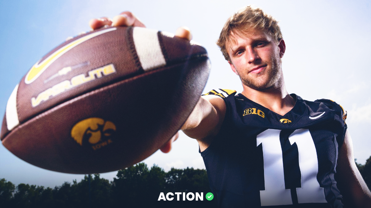 Albany vs Iowa Predictions, Odds, Start Time: College Football Picks for Saturday article feature image