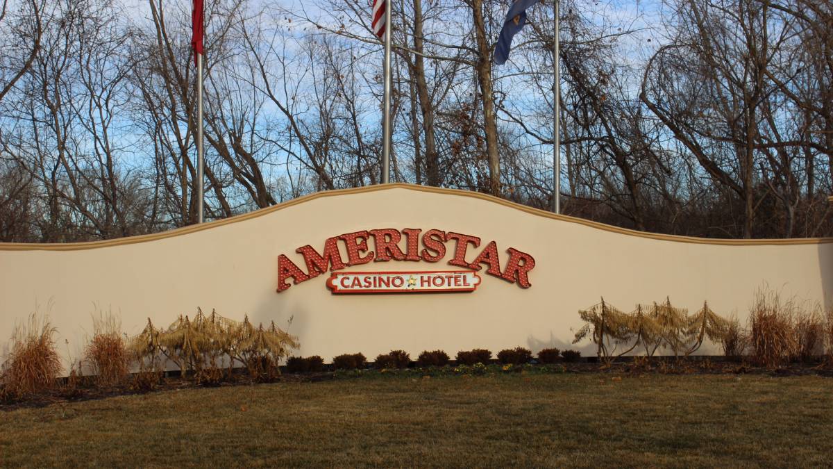 Thanks to a multi-year partnership, Ameristar St. Charles and Ameristar Kansas City will offer both in-person and online sports betting at Fanatics Sportsbook.
