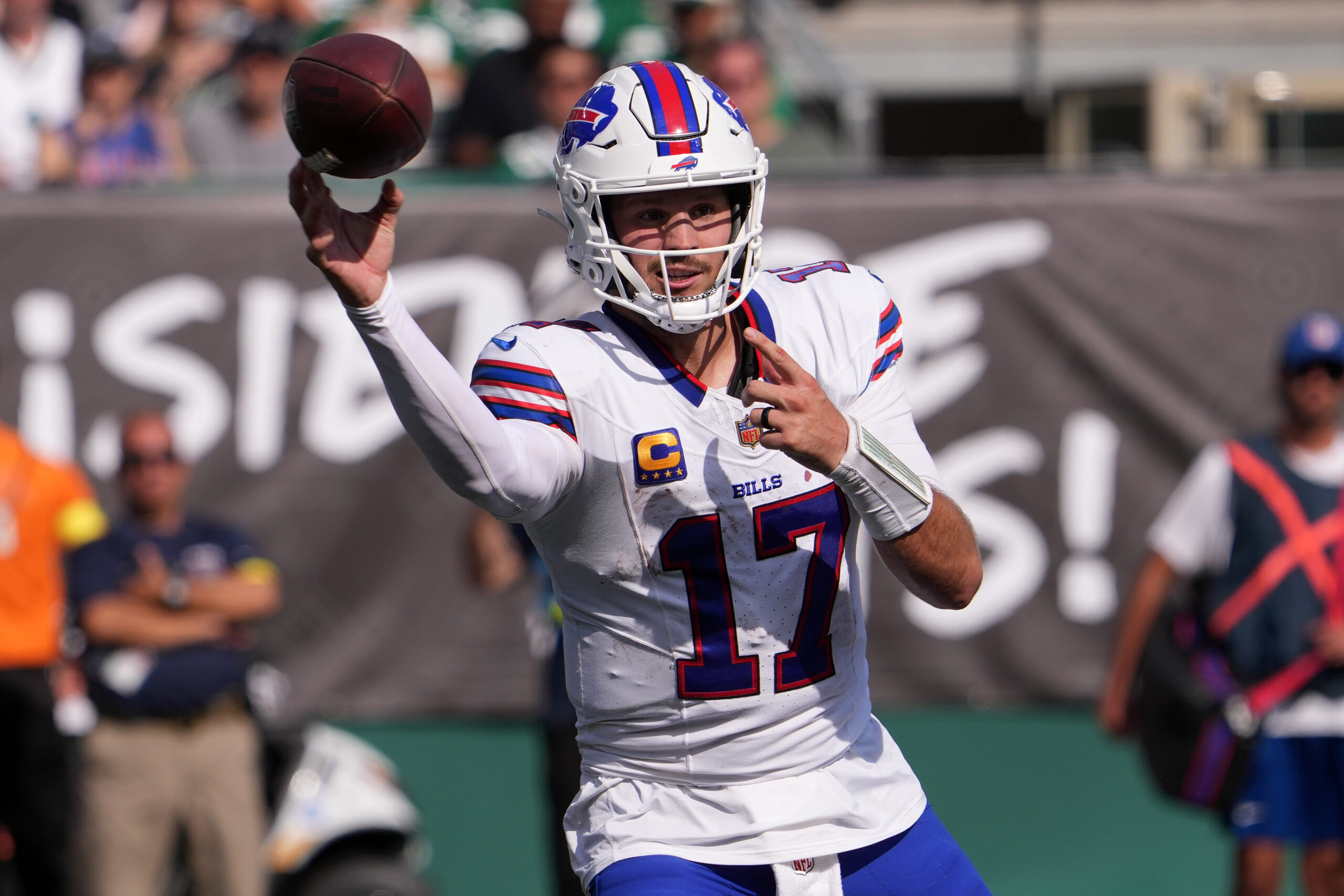 Dabble Fantasy Promo Code Provides $25 Bonus Offer for Dolphins vs. Bills NFL Thursday Night Football article feature image