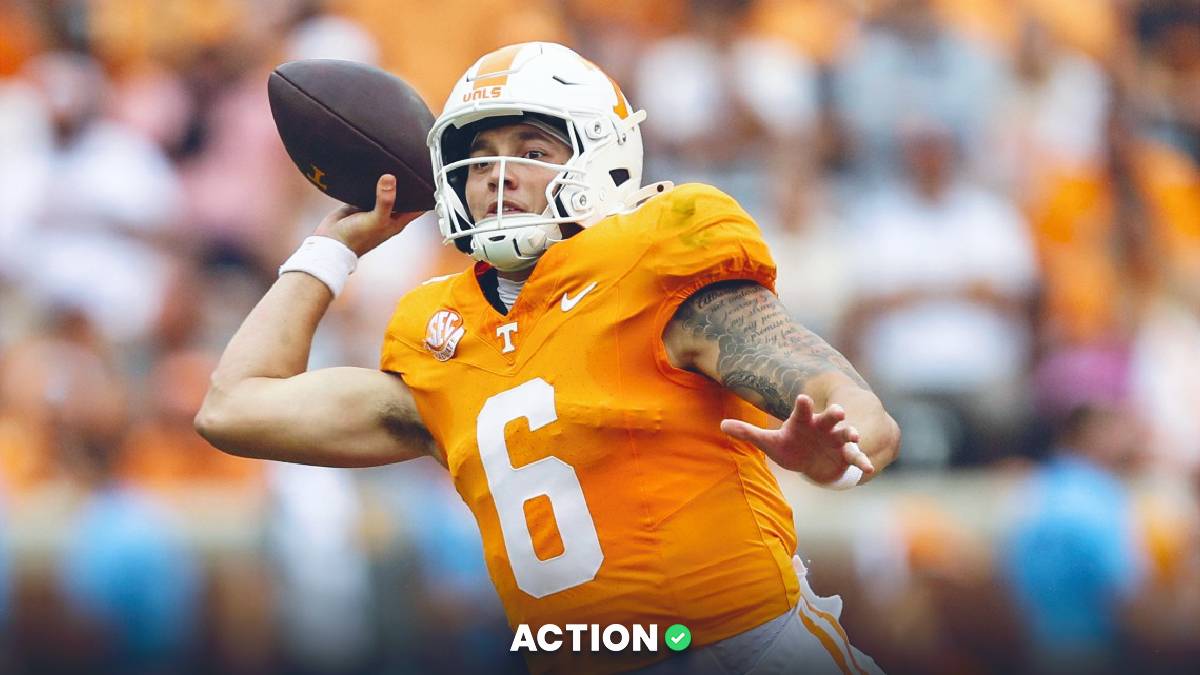 College Football Odds & Picks Saturday: Georgia vs Tennessee, Texas A&M vs Notre Dame