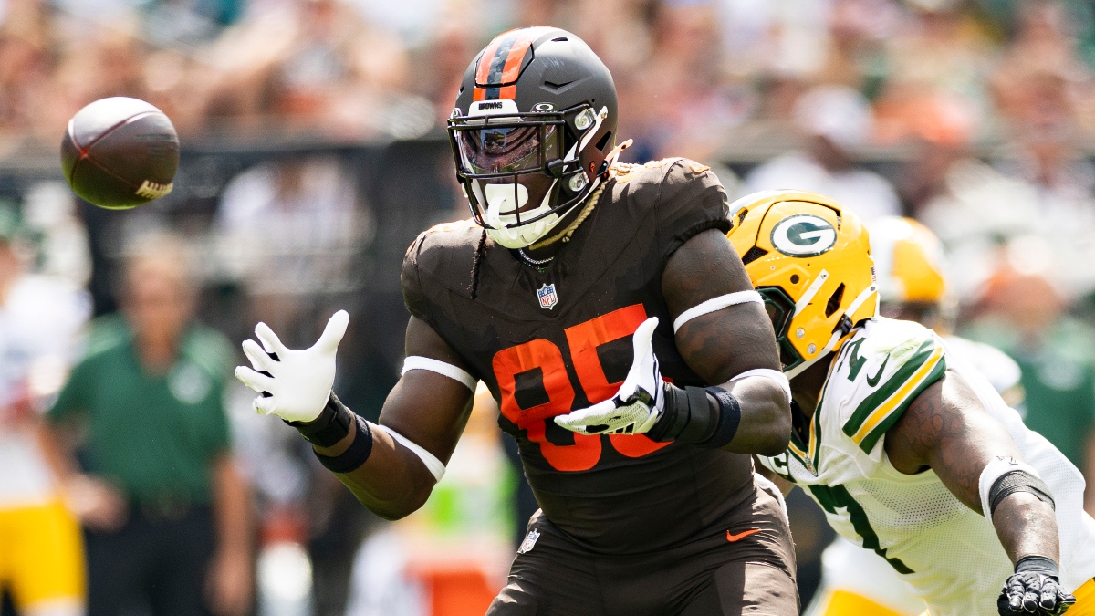 Vikings vs Browns Predictions: Spread, Over/Under Picks for Sunday Morning