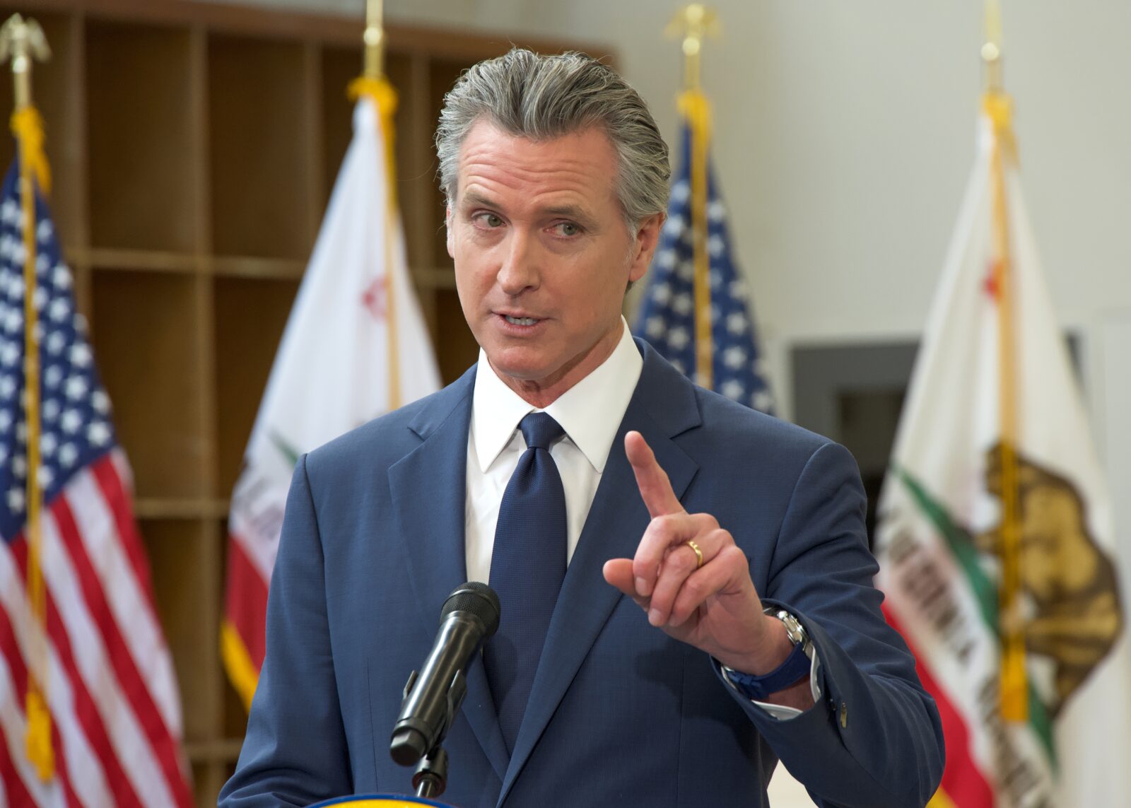 California Governor Gavin Newsom signed a bill that bans sweepstakes casinos in the golden state.