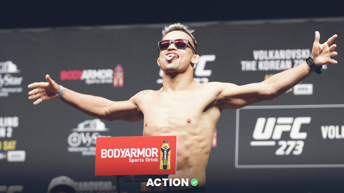 Daniel Santos vs. JooSang Yoo Prediction, Pick, Odds for UFC 320 (Saturday, October 4) article feature image