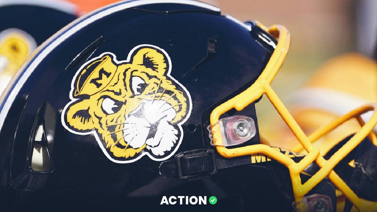 College Football Picks: 3 Wrong-Team-Favored Lines in Week 8