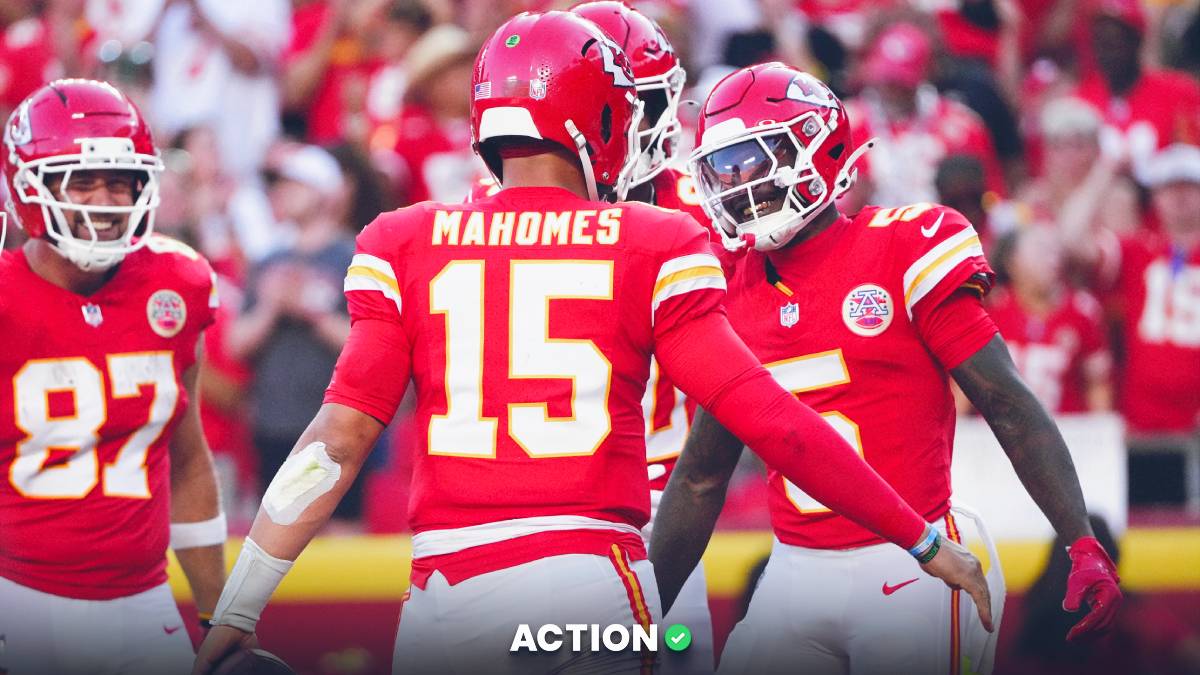 NFL PrizePicks, Underdog Plays for Monday Night Football on October 6