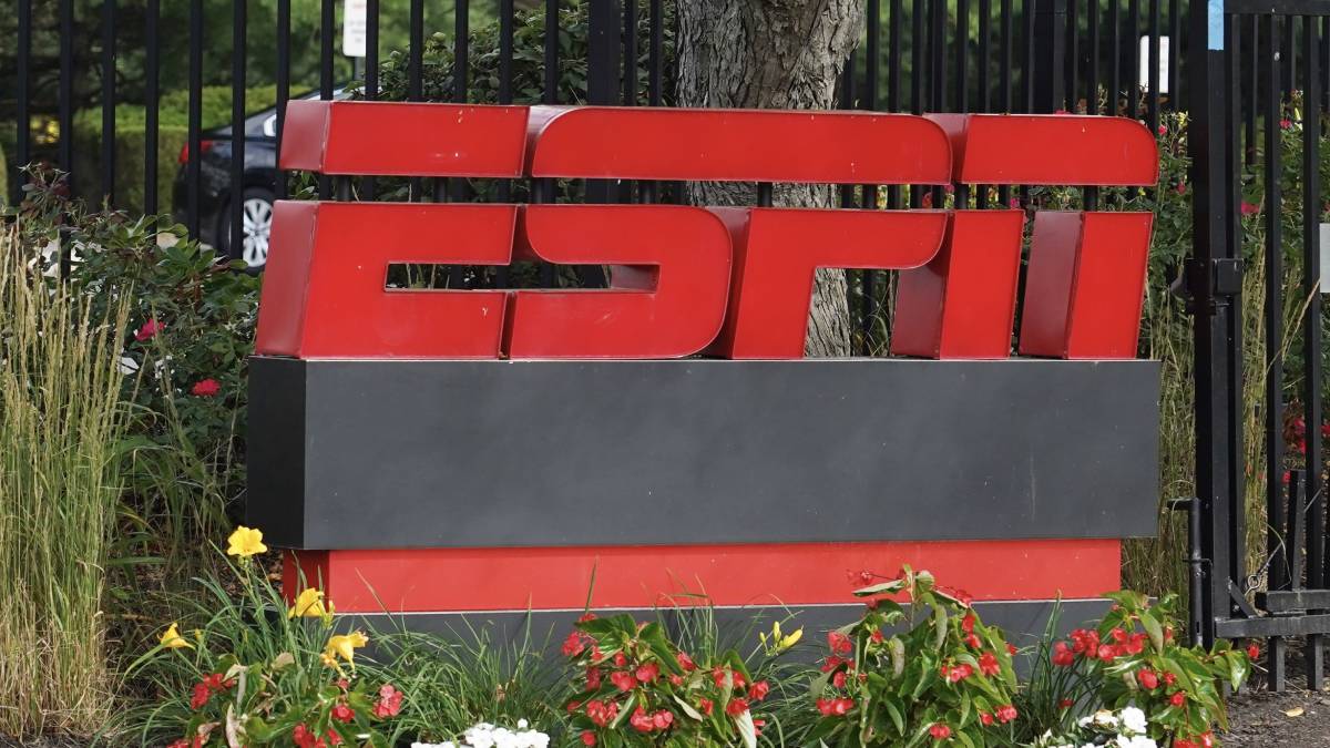 As PENN Entertainment moves away from ESPN BET by December 1, 2025, this change will affect customers who bet online or in retail casinos under this brand. States like Pennsylvania and New Jersey, w