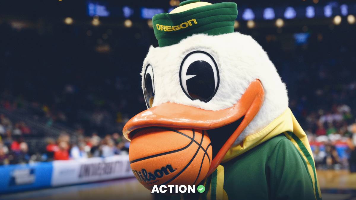 Oregon State vs Oregon Predictions, Picks, Odds for Monday, November 17