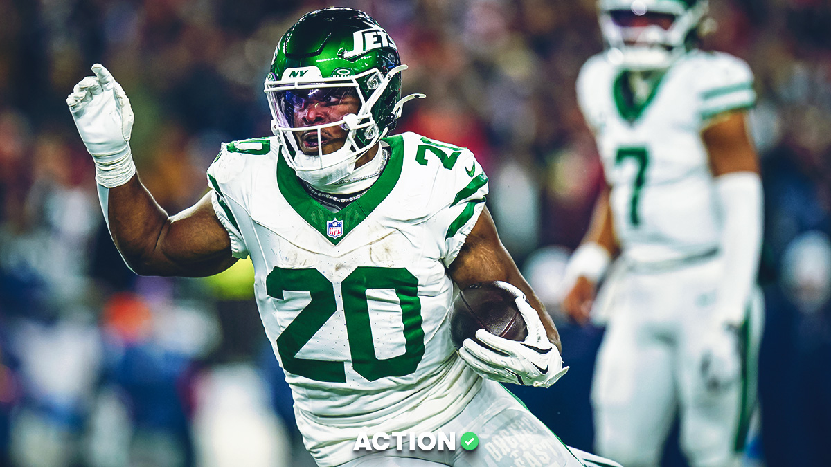 Player Props for NFL Week 13: Nick Chubb, Breece Hall