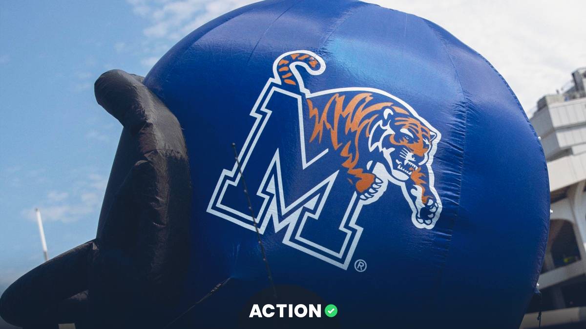 NCAAF Thanksgiving Odds: Navy vs Memphis Spread Pick, 2 Player Props, +554 Parlay article feature image