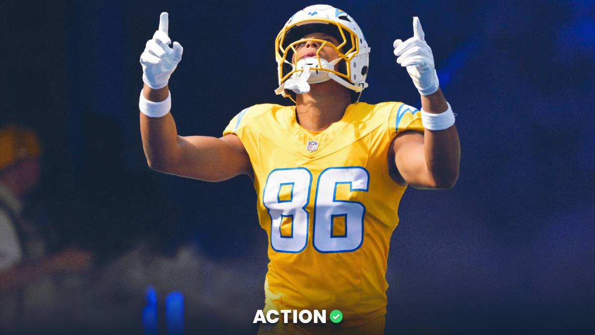 Chargers vs Texans Odds, Picks, Parlay for Week 17