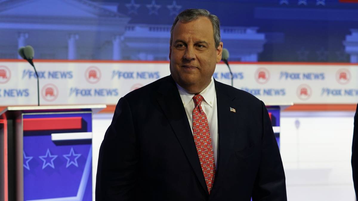 Chris Christie's role role is to help the AGA press the Commodity Futures Trading Commission (CFTC) and policymakers to block or roll back sports‑related prediction markets,