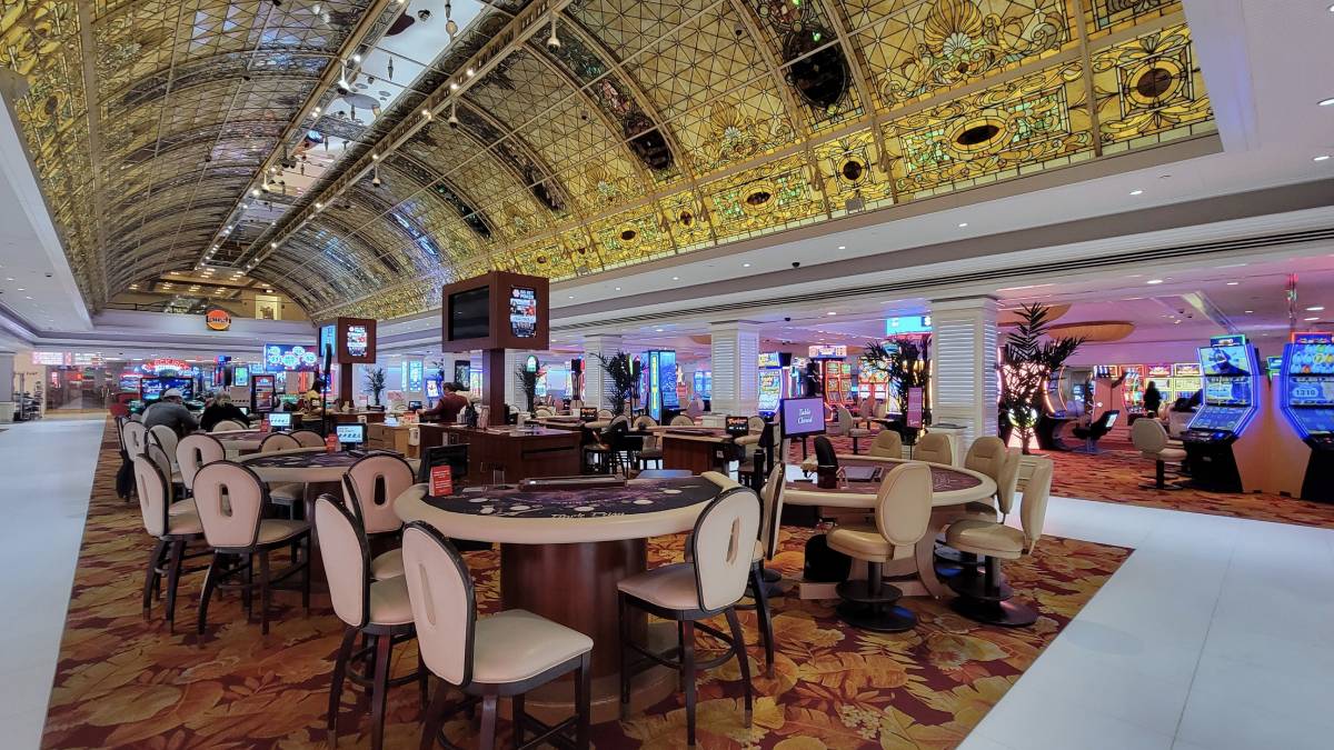 Fewer people went to casinos in the United States in November 2025 compared to November 2024, with visits dropping by 1.7%. This continues a trend of fewer people going to casinos since the pandemic, and attendance is still 15.1% lower than it was in 2019.