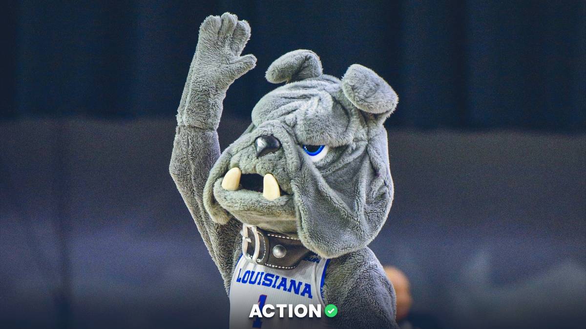 College Basketball Parlay: +5879 Prediction on 4 Moneyline Picks (December 17)