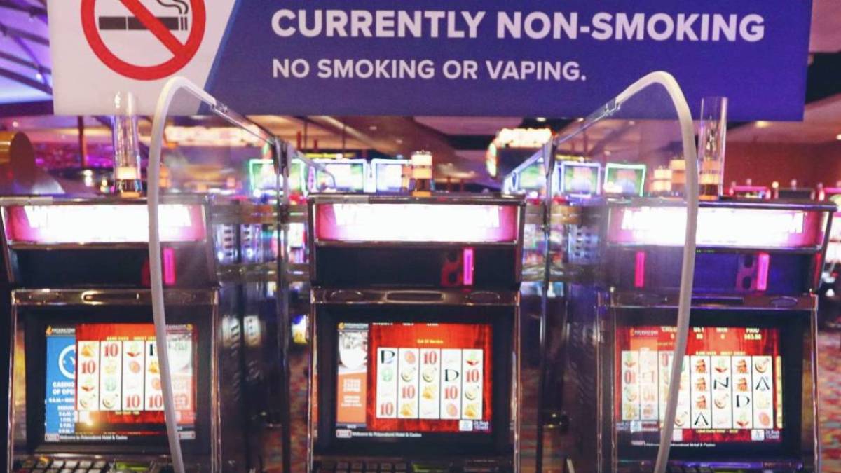 Picture shows a sign announcing no smoking or vaping in a smoke free casino. In a significant legal twist, New Jersey’s appellate division has revived a legal challenge against the state's casinos smoke free.
