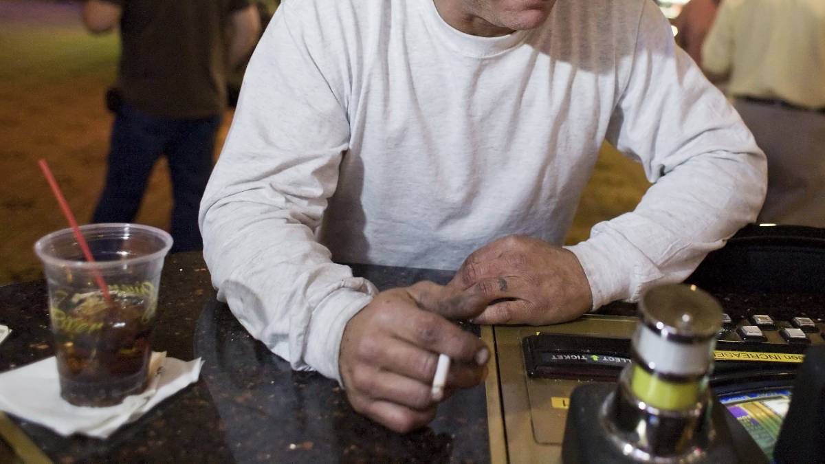 two newly introduced bills—House Bill 1618 and House Bill 926—are taking center stage in the effort to strengthen indoor smoking restrictions in casinos in missouri.