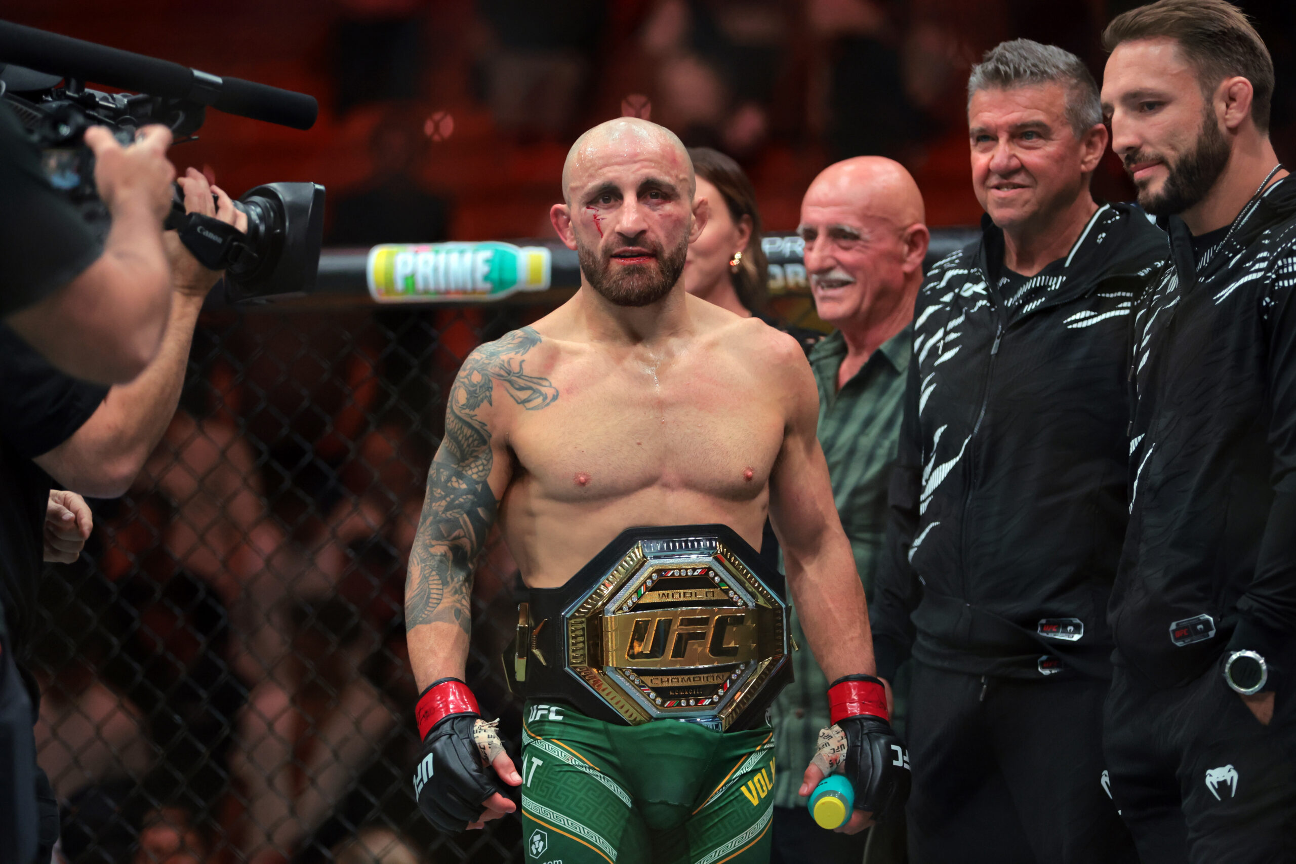 UFC Betting Promos for UFC 325 Volkanovski vs. Lopes, Betting Odds, Fight Card