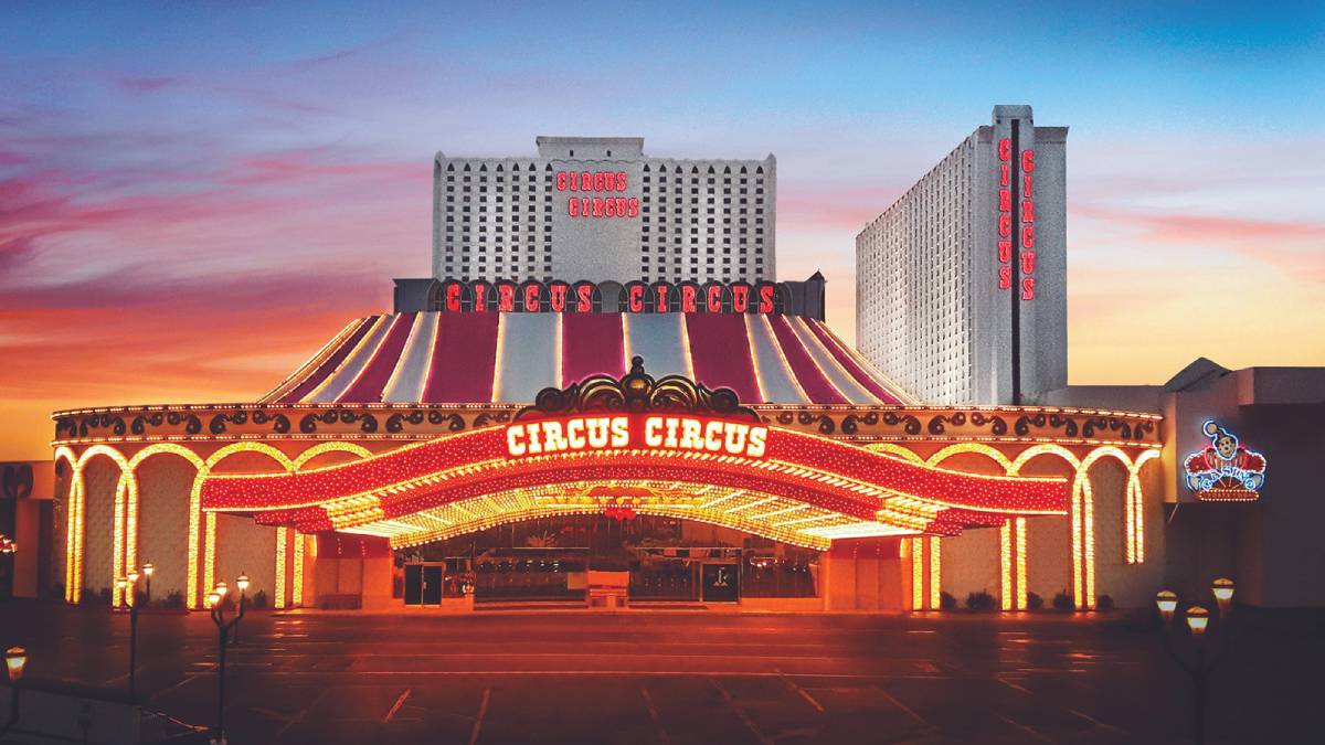 an exterior view of circus circus las vegas where a new bingo hall is now ope alongside coin-operated slot machines.