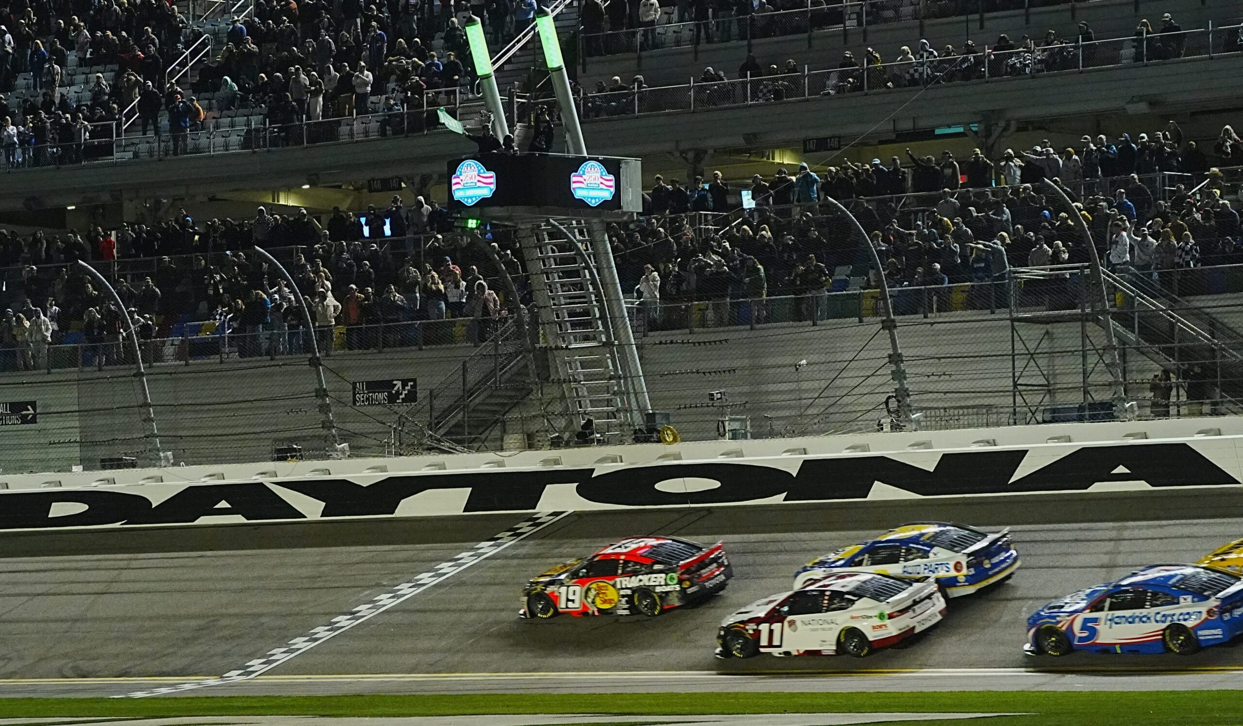 NASCAR Betting Promos for Daytona 500: Odds, Picks, Schedule Image