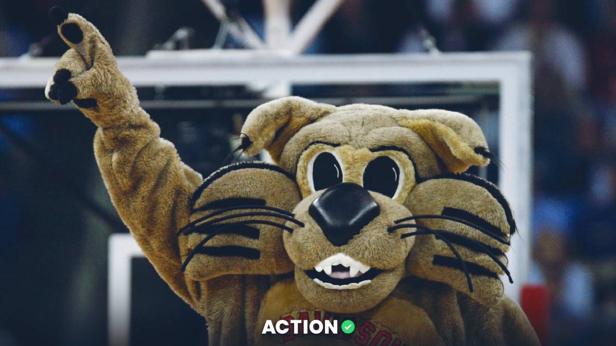 College Basketball Odds: 66% Over/Under System Flags Next 2 Picks (2/25)