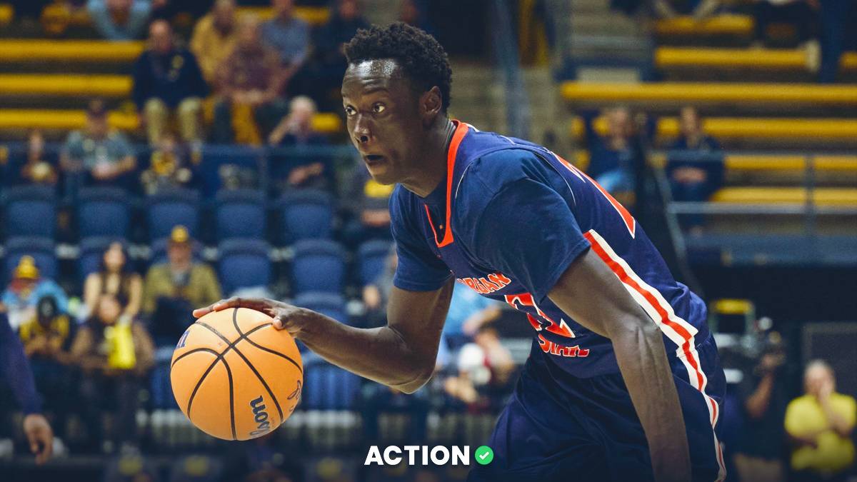 College Basketball Predictions: 2 Random, Wrong Teams Favored (2/25)