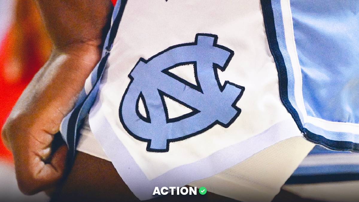 3 College Basketball Model Picks, Led By Louisville vs UNC & Houston vs Kansas