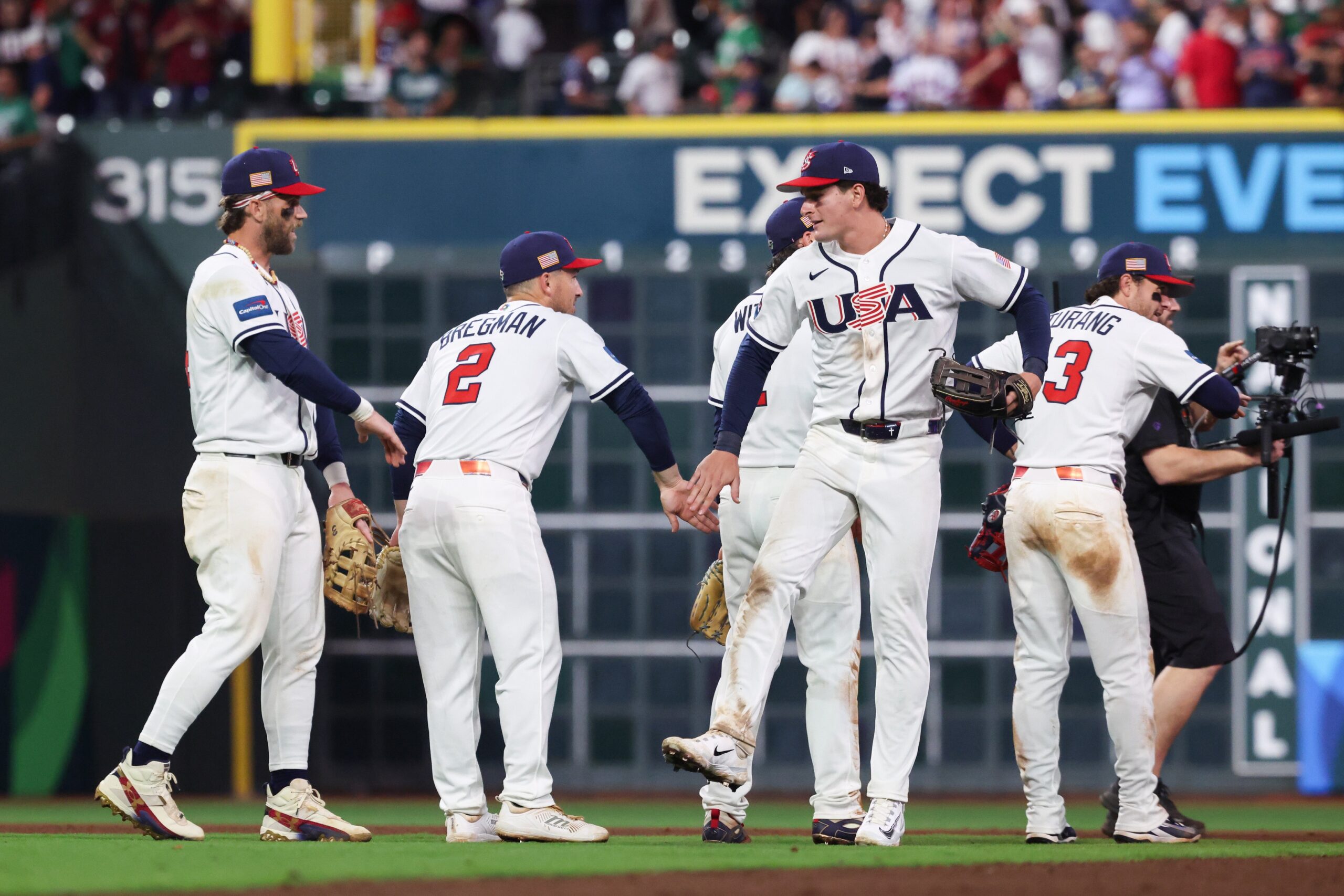 What Will Announcers Say During Italy vs. USA World Baseball Classic Game?