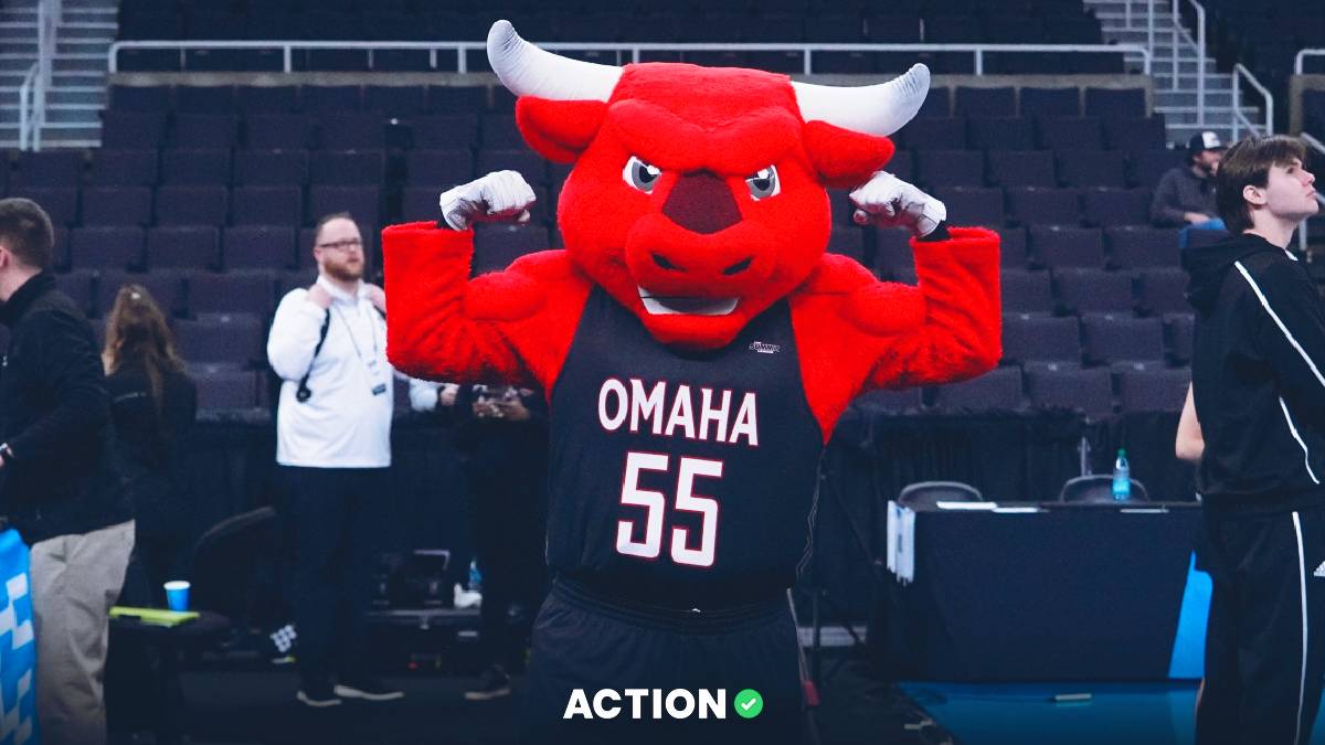 4 Slick College Basketball Picks Run All Friday, +1488 Parlay