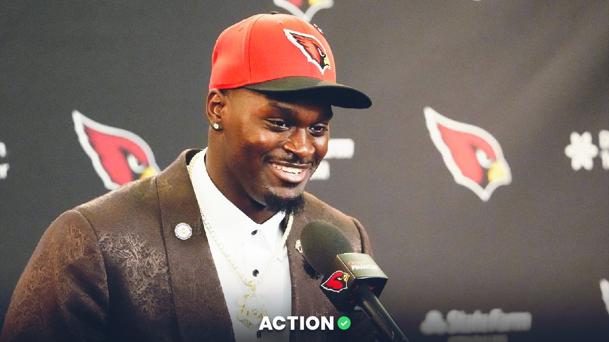 Love Over Mendoza: NFL Offensive Rookie of the Year Odds History Favor Longshot