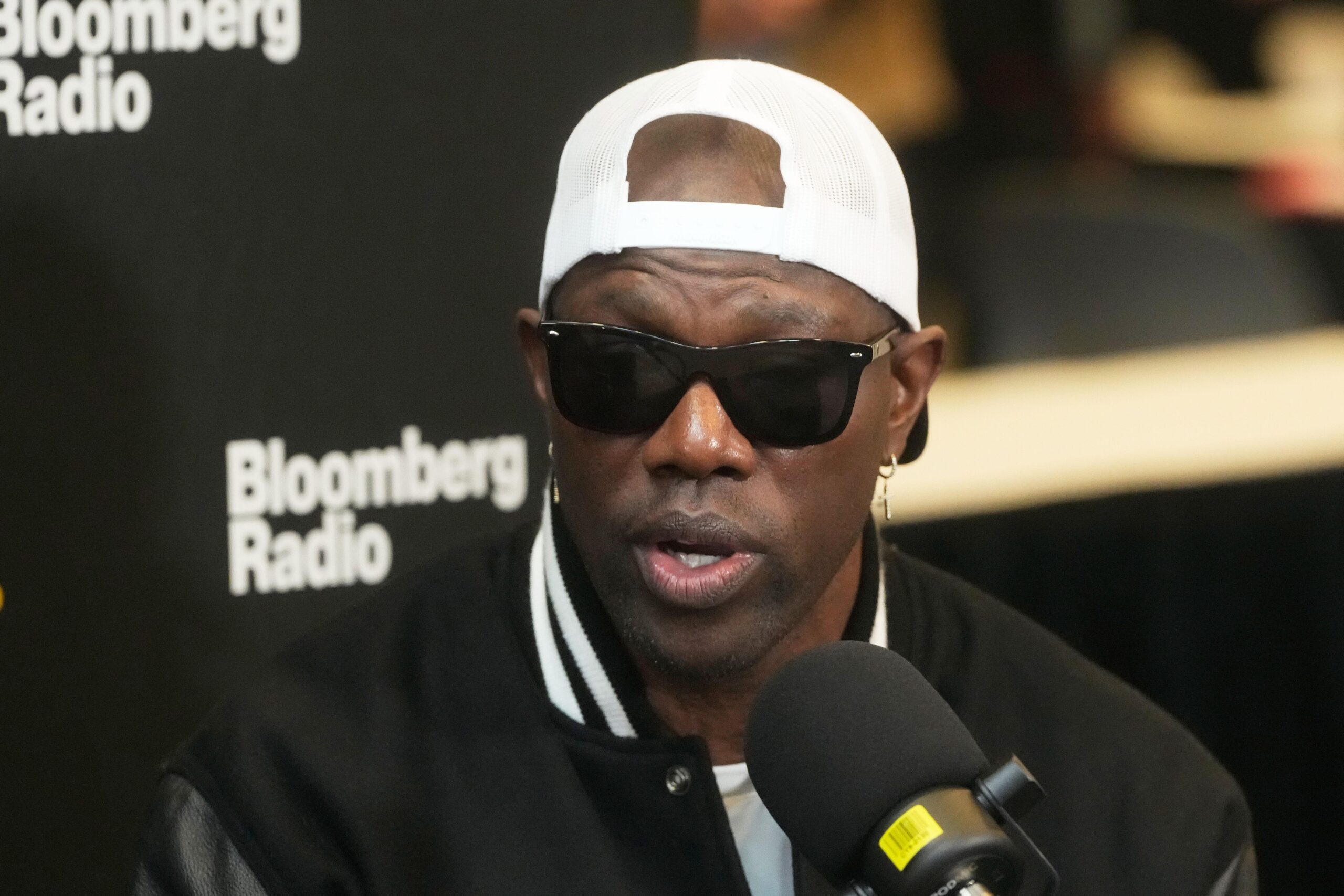 Terrell Owens exclusive: Hall of Fame wideout talks Mike Evans, Jerry Jones, A.J. Brown