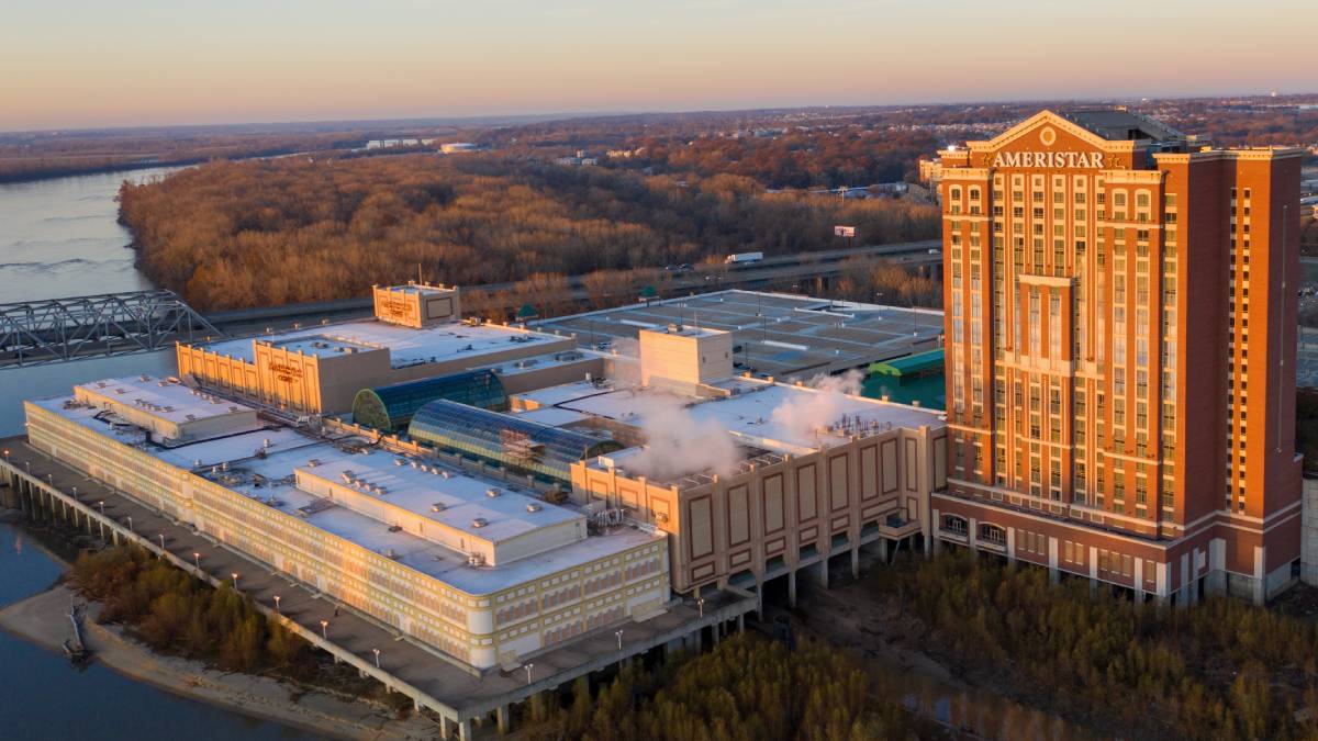 10 out of 13 casinos posted year-over-year increases. Top performers included:Ameristar St. Charles: $26.1 million , which is the state's biggest earner.