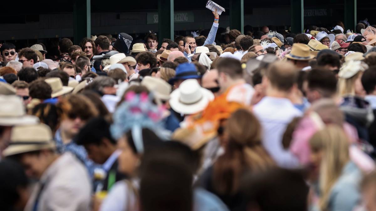 the 2026 kentucky derby saw wagering and handle that was down slightly compared to the past 4 or 5 years, but the kentucky oaks brought in a record amount of money.