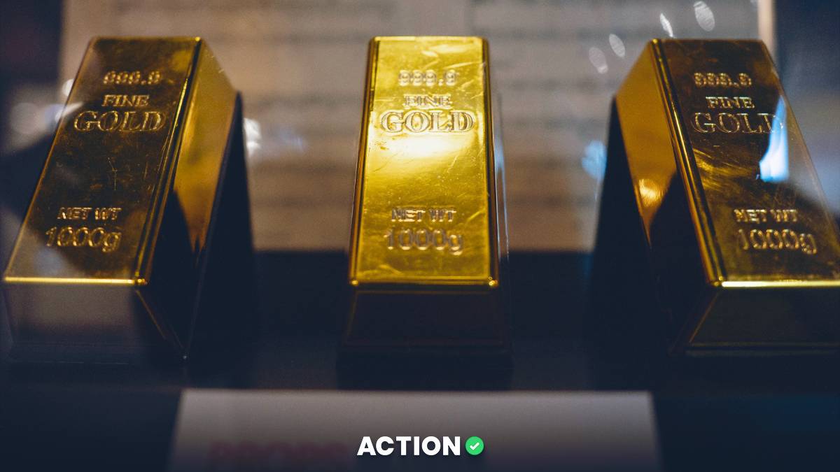 S&P 500 vs Gold: Projected Annual Returns article feature image