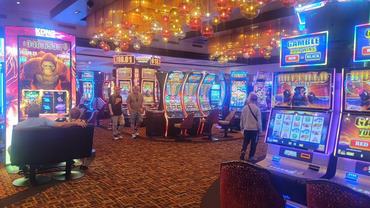 The Missouri Gaming Commission figures showed that slots generated $147.6 million in April, up 4.9%, while table games revenue fell 17.7% to $23.3 million.
