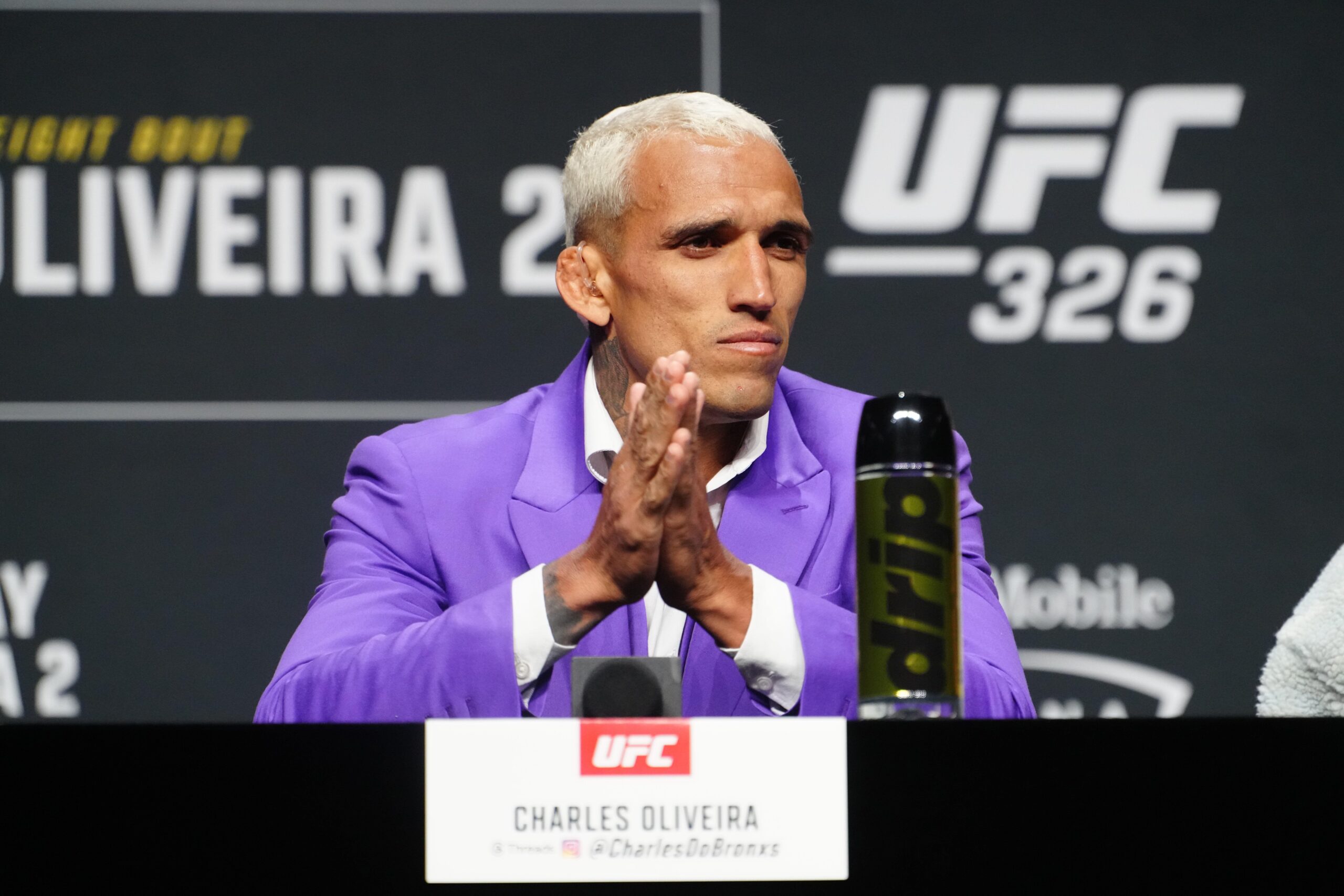 Exclusive Interview With Charles Oliveira: Gaethje, Topuria and McGregor