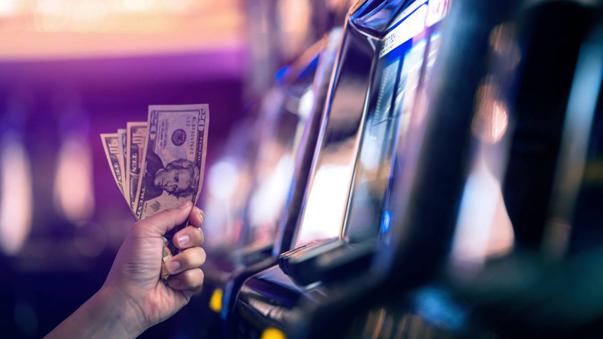 Nevada Casinos Round Payouts to Nickels After Penny Shortage